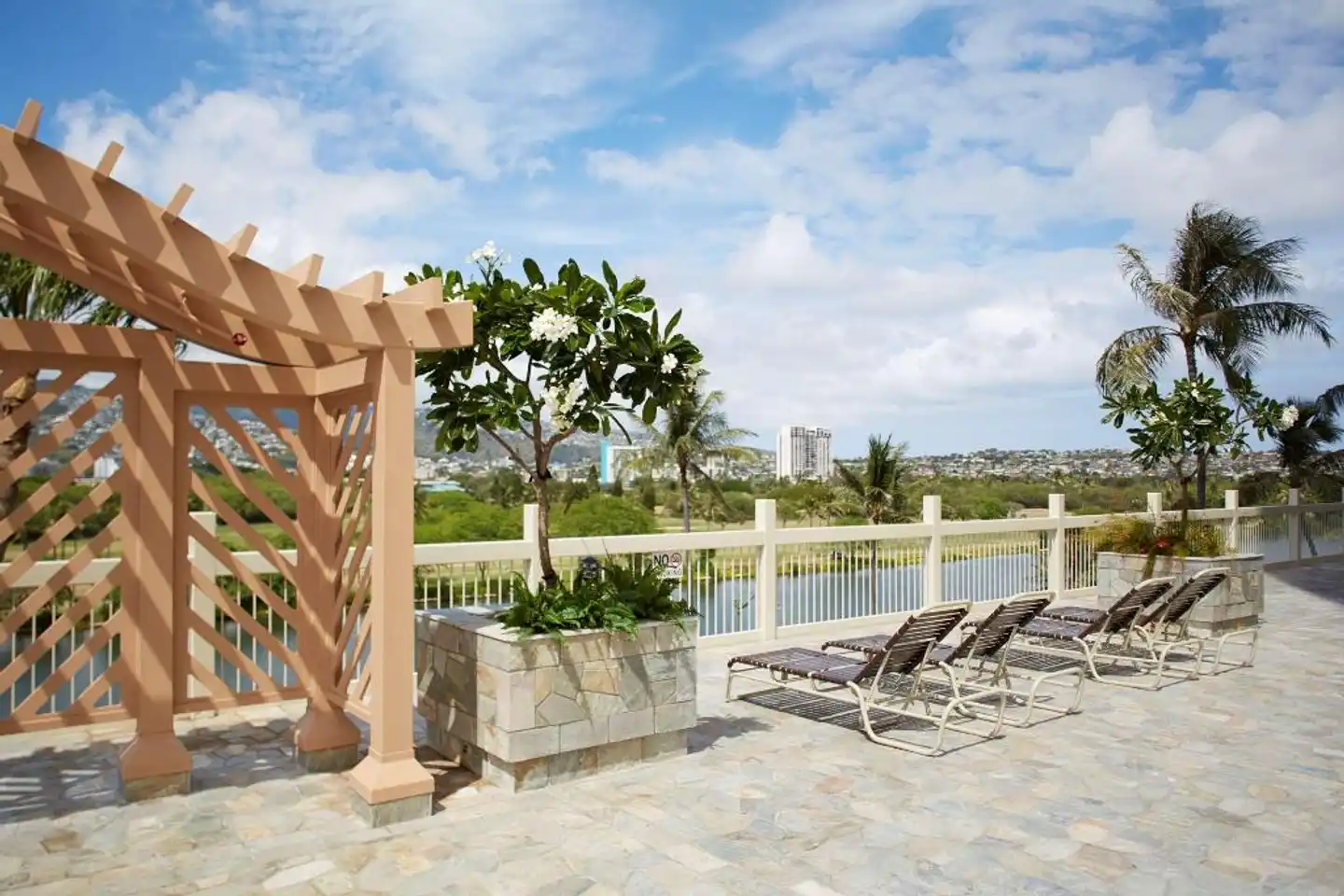 Aqua Skyline at Island Colony Terrasse