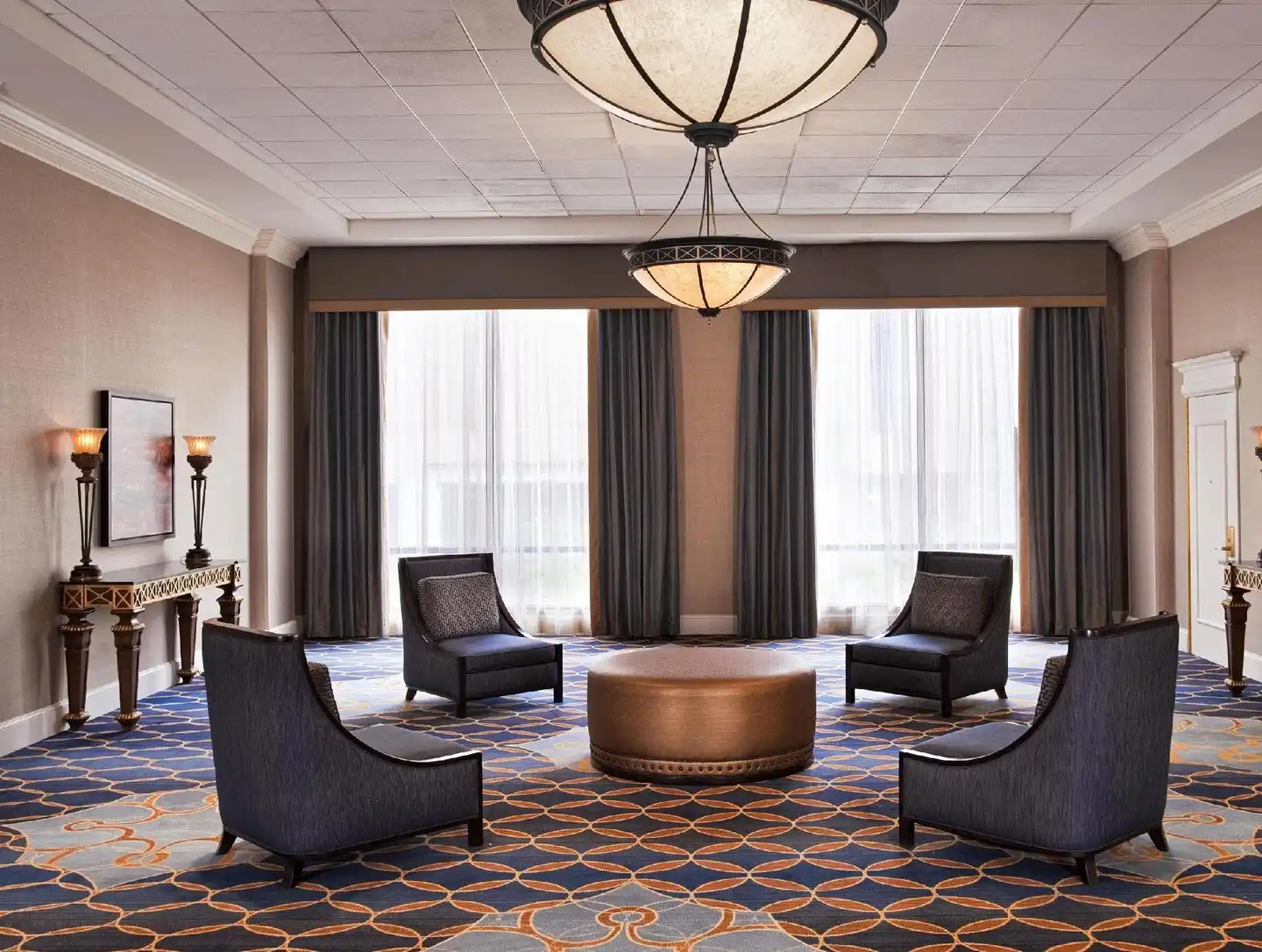 Sheraton Memphis Downtown Hotel Lobby
