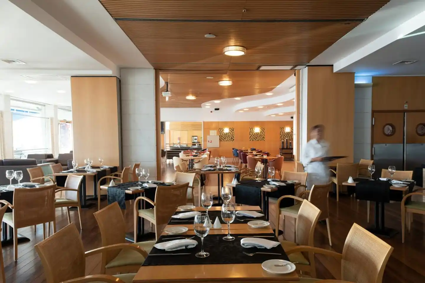 SANA Sesimbra Hotel Restaurant