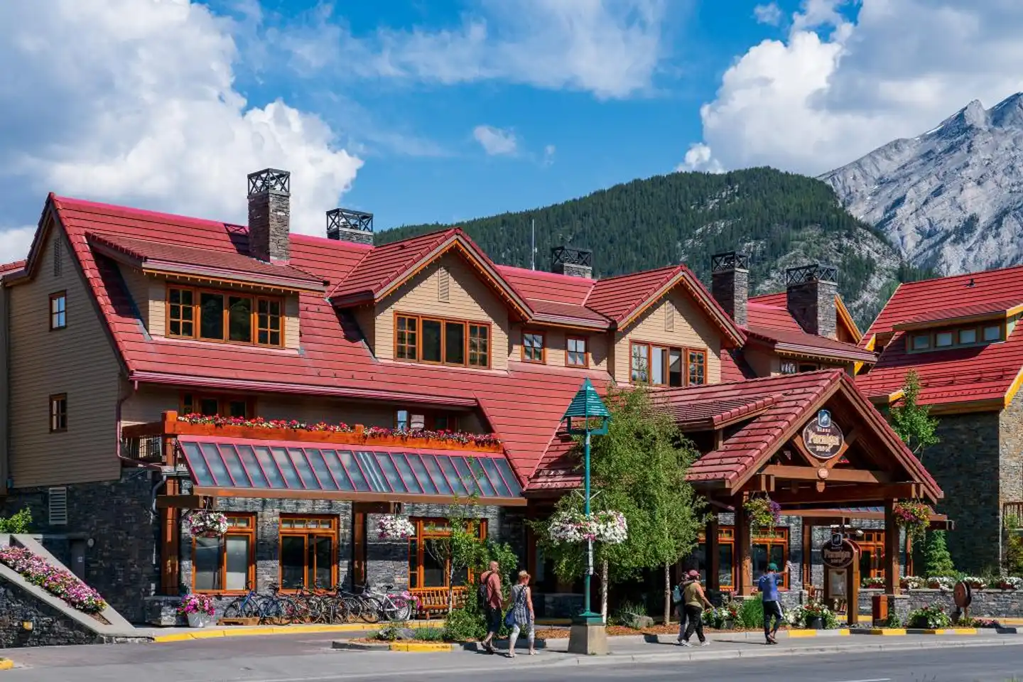 Banff Ptarmigan Inn Aussenansicht