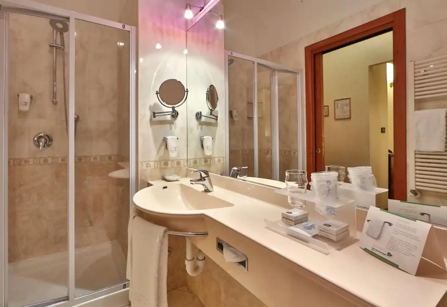 Best Western Plus Hotel Genova Badezimmer