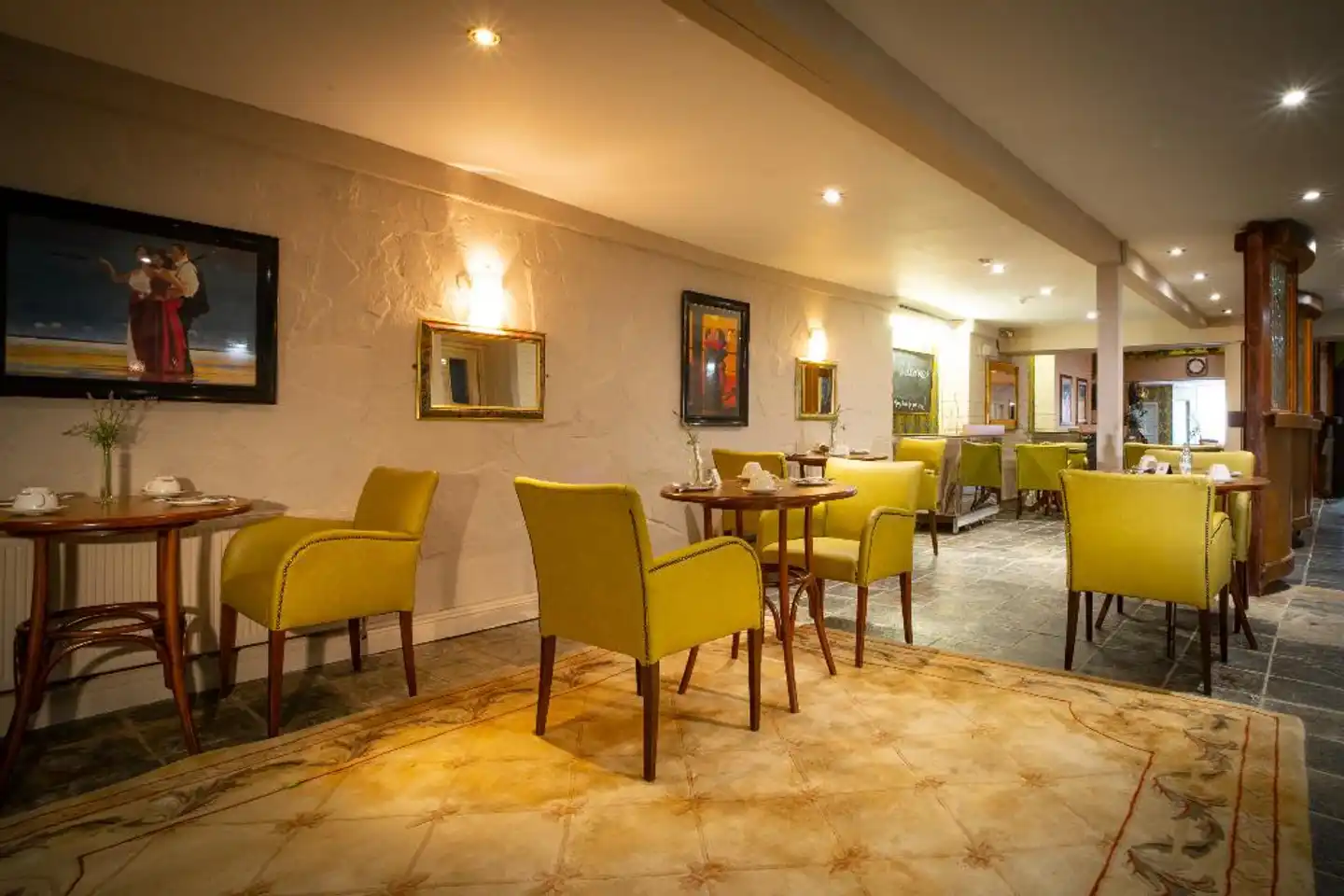 Ashley Restaurant
