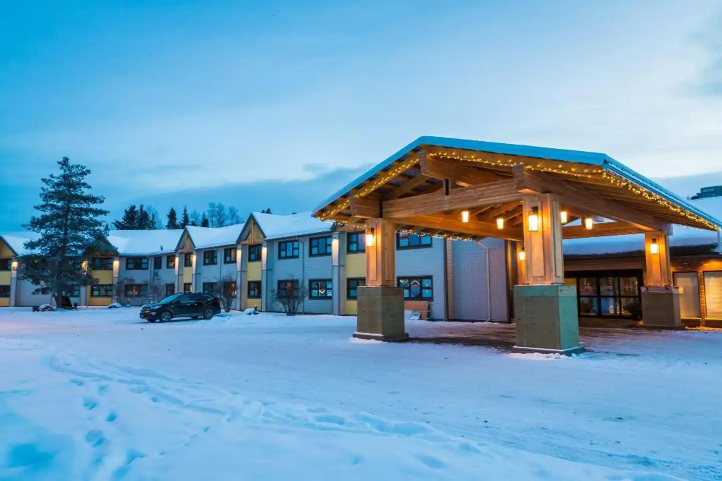 Prestige Hudson Bay Lodge Pool