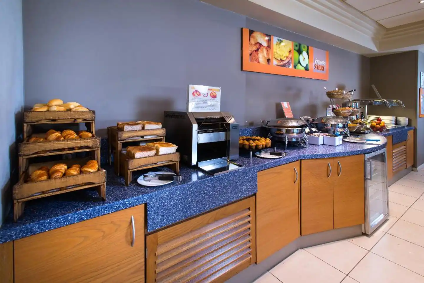 Holiday Inn Express London Chingford-Nth Circular Lobby