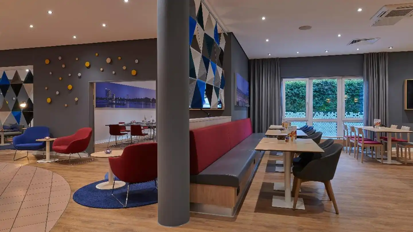 Holiday Inn Express Köln-Troisdorf Lobby