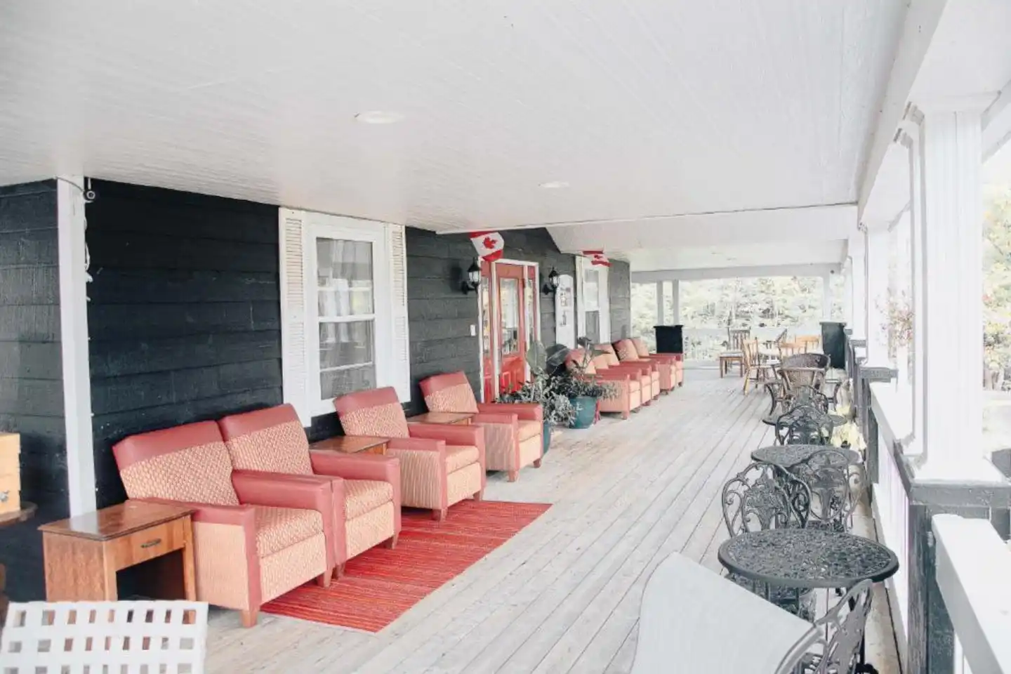 Ceilidh Country Lodge Lobby