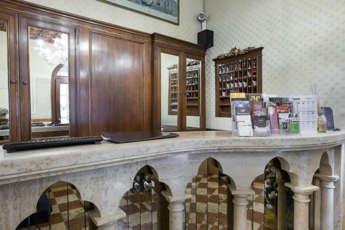 Torino Lobby