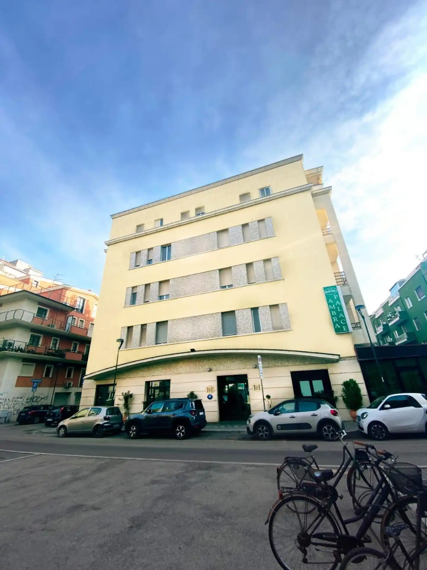 Ambra Palace Aussenansicht
