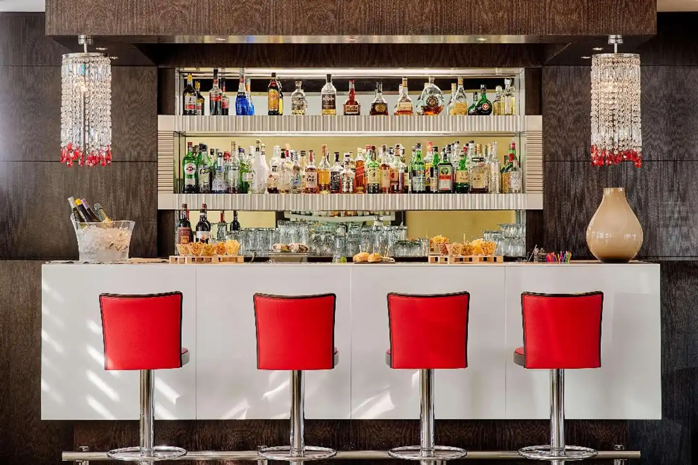 NH Padova Bar