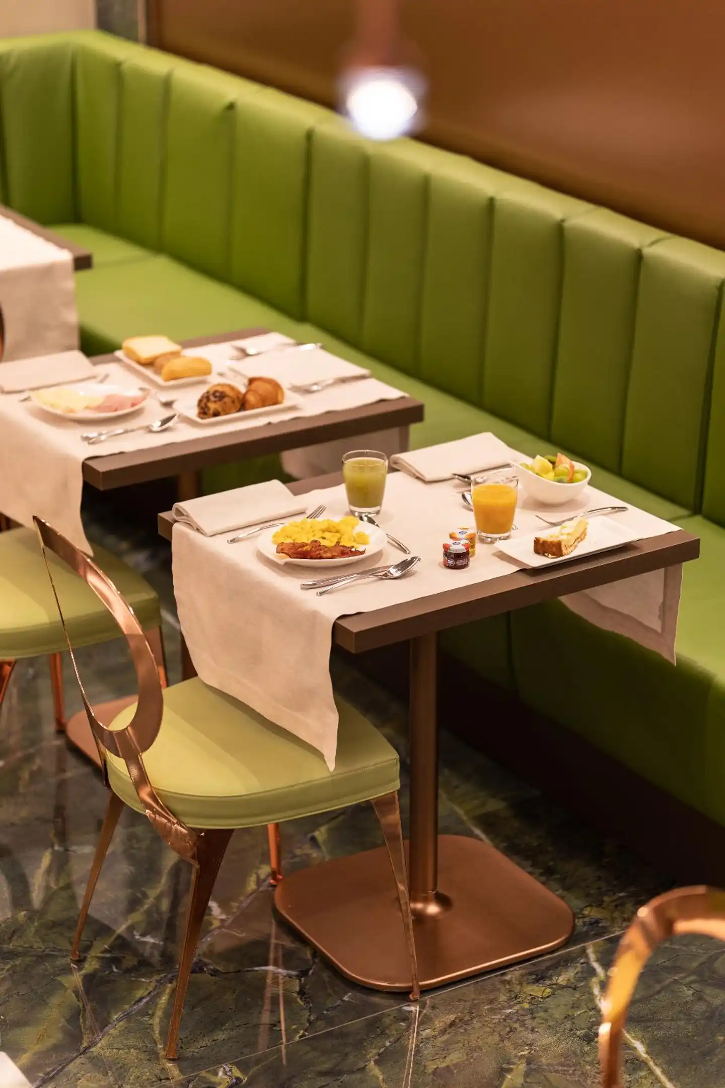 Ariston Restaurant