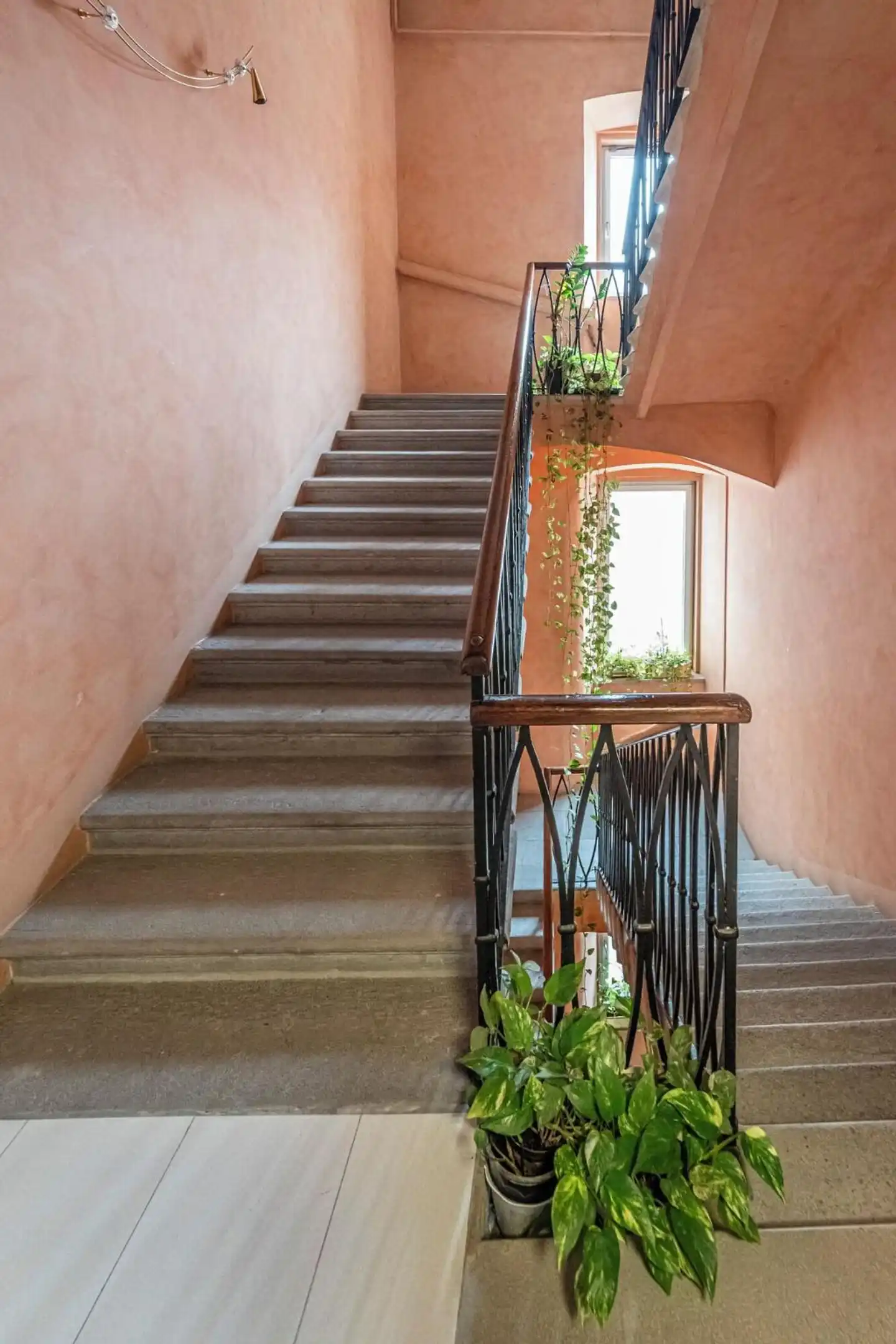 Italia Lobby