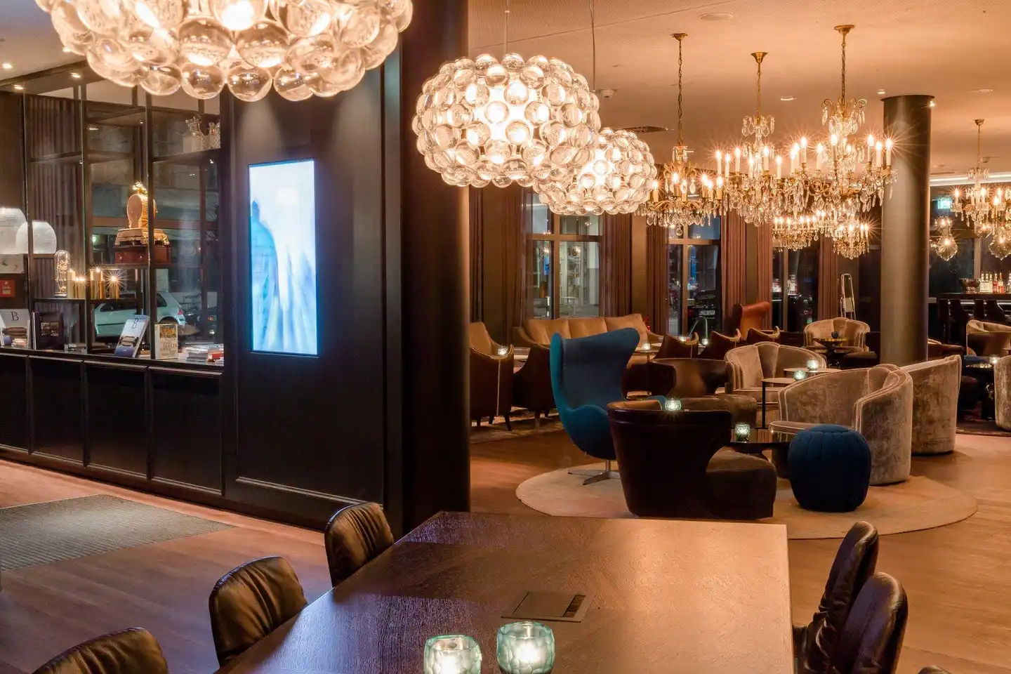 Motel One Berlin-Bellevue Lobby
