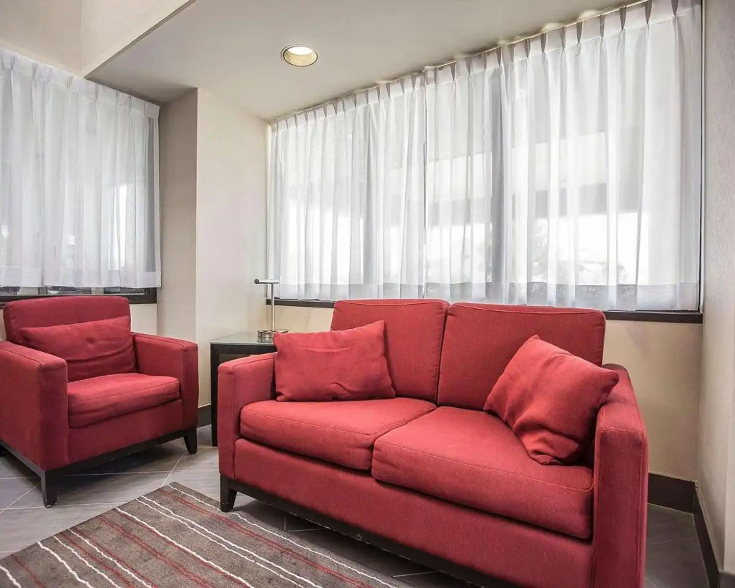Comfort Inn Gatineau Lobby