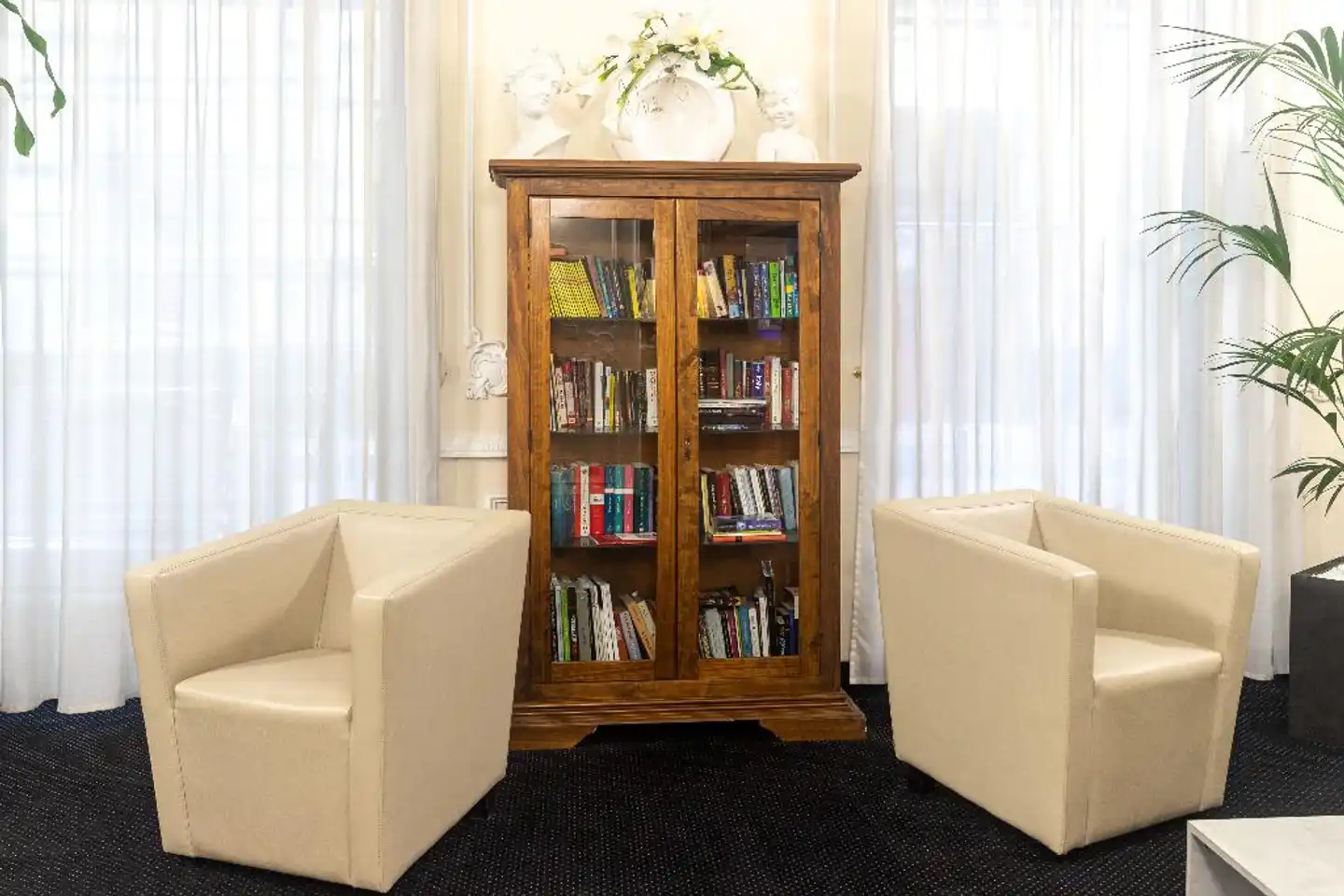 Urbani Lobby