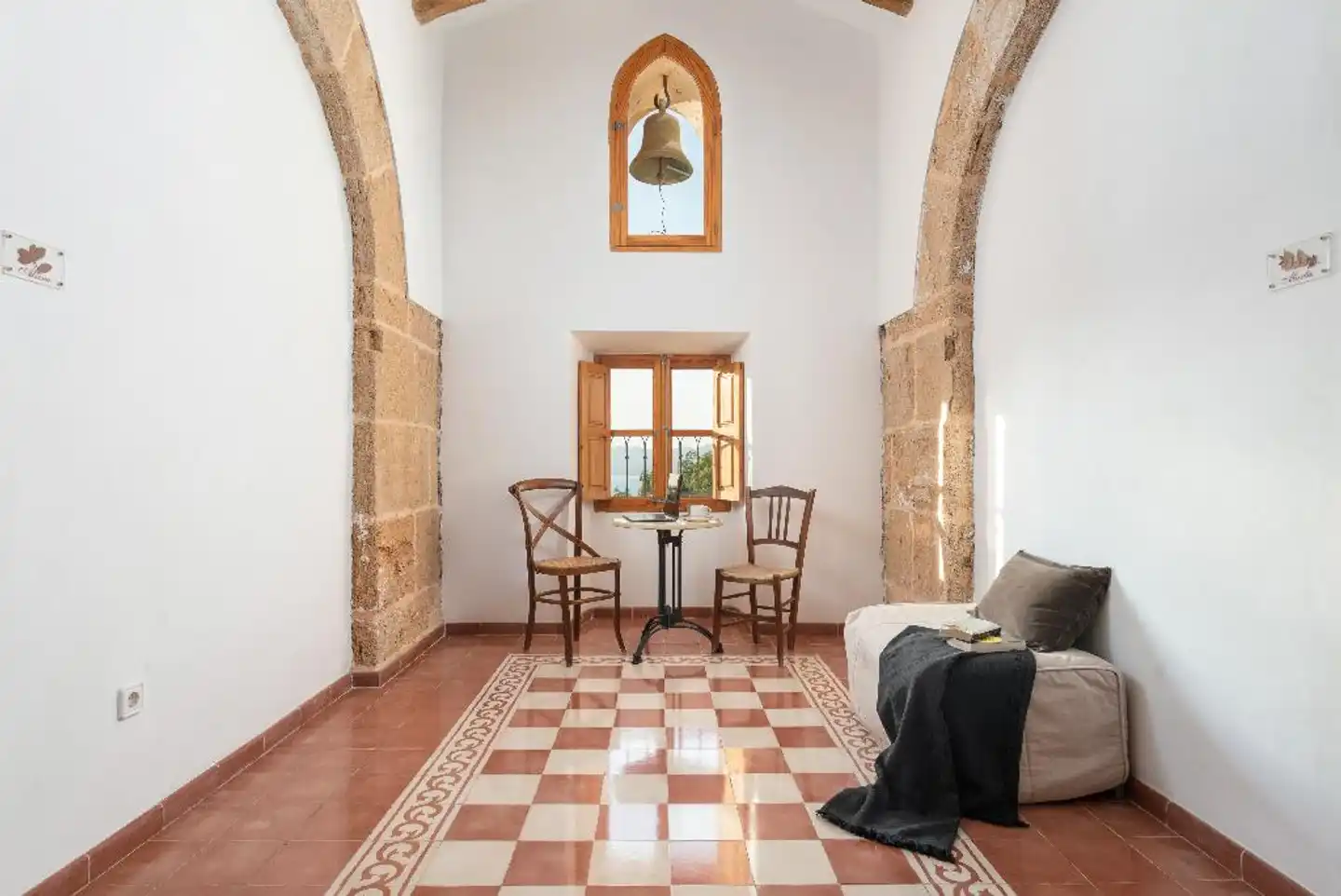Petit Hostatgeria La Victoria Lobby