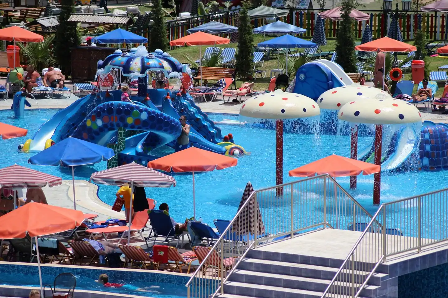Caretta Beach Hotel & Village Pool