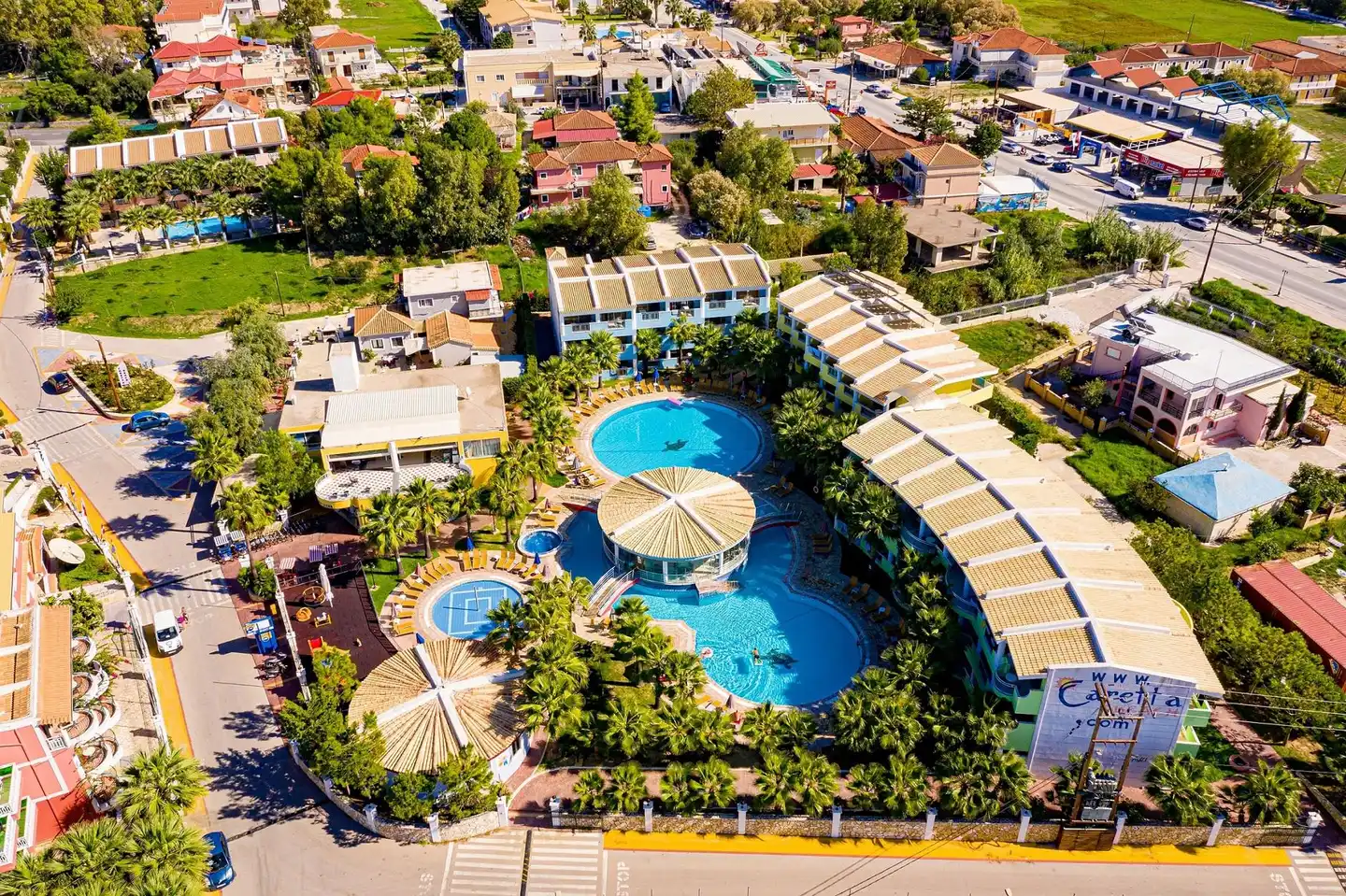 Caretta Beach Hotel & Village Aussenansicht