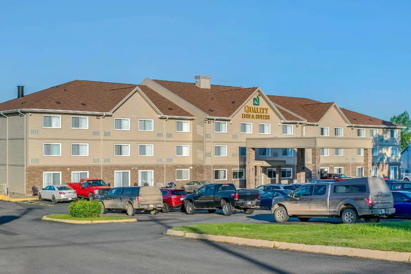 QUALITY INN & SUITES BATHURST E Aussenansicht