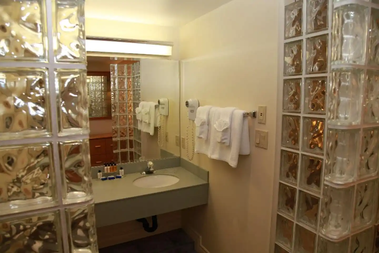 Best Western Plus Barclay Hotel Badezimmer