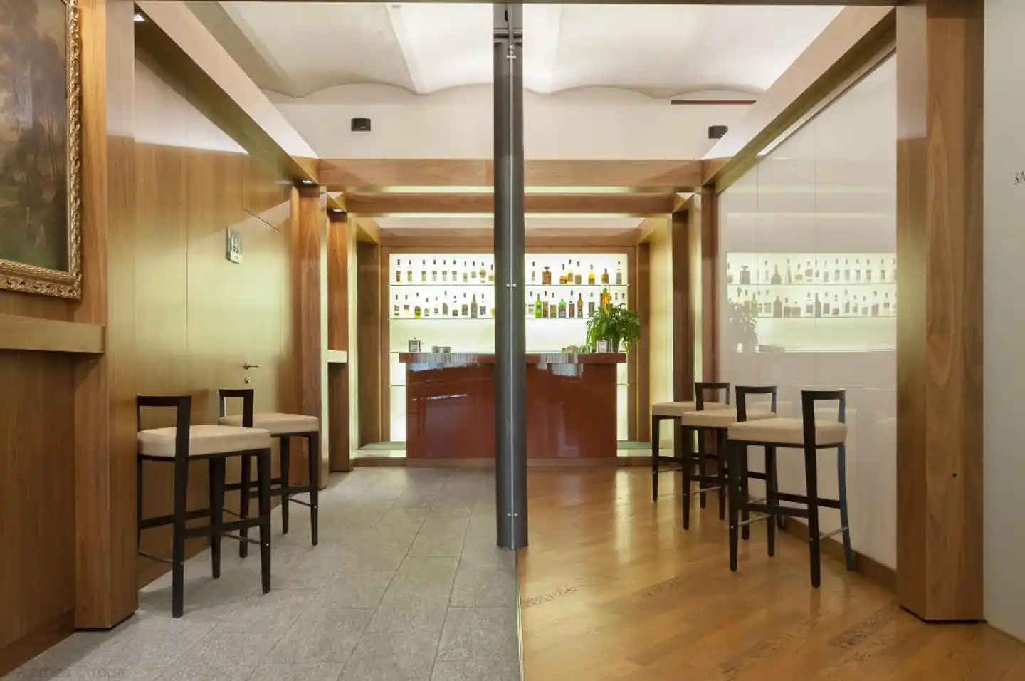 Barrage Bar