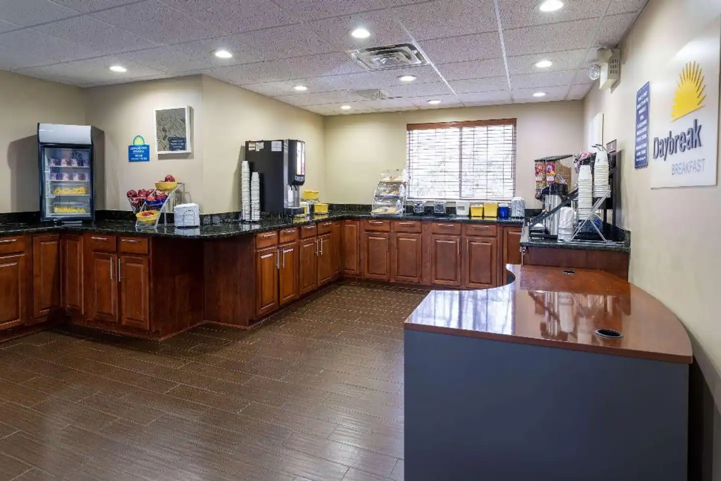 Days Inn & Suites by Wyndham Cherry Hill - Philadelphia Bar