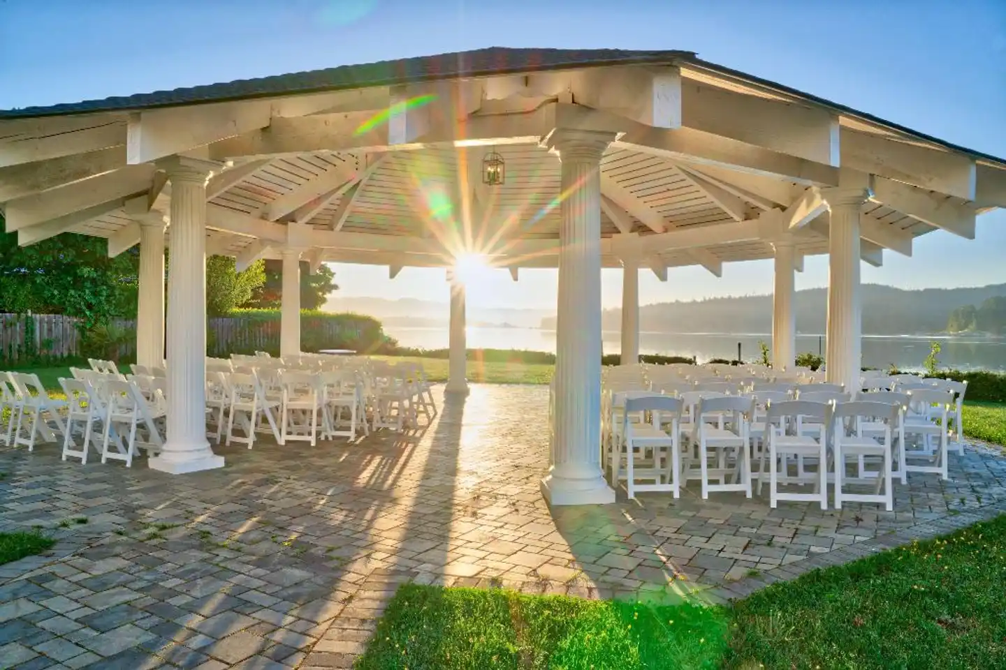 Prestige Oceanfront Resort Sooke Terrasse