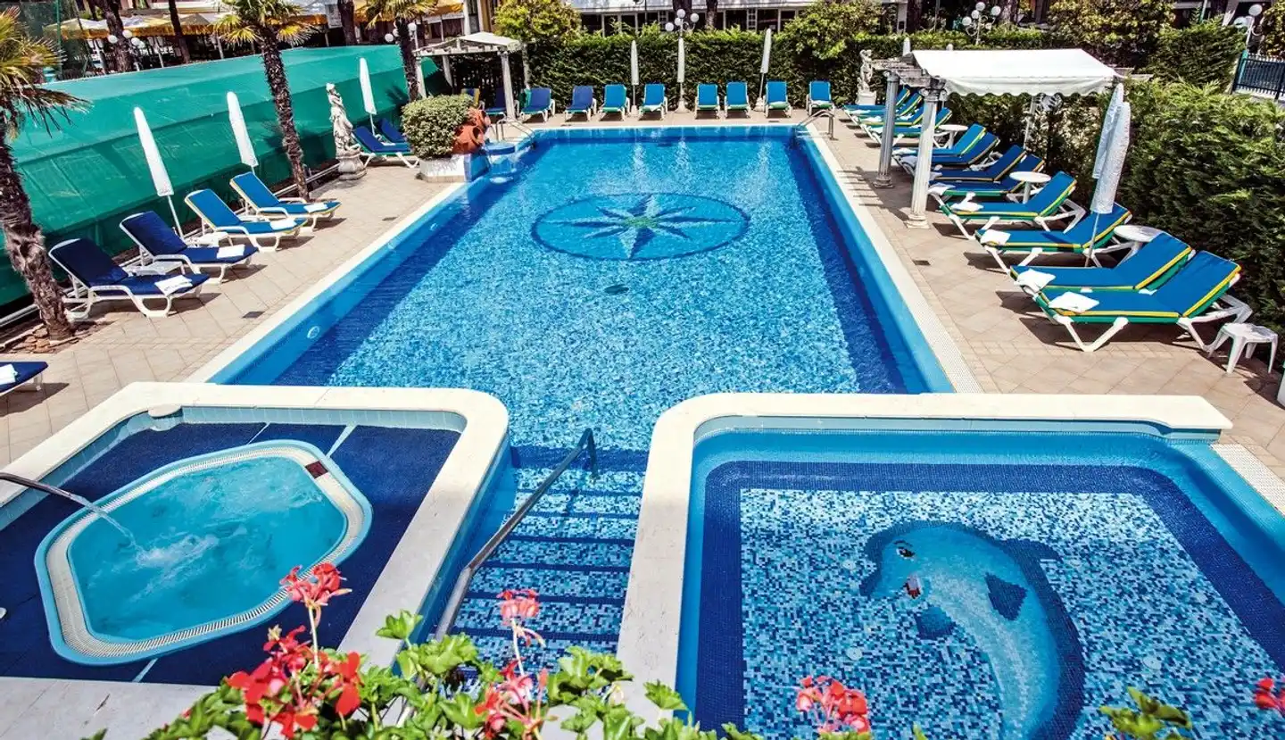 Carlton Pool