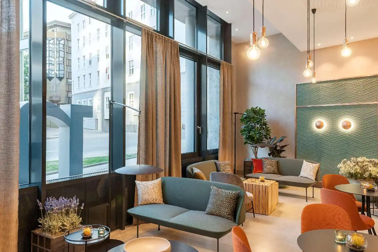 NH Essen Lobby