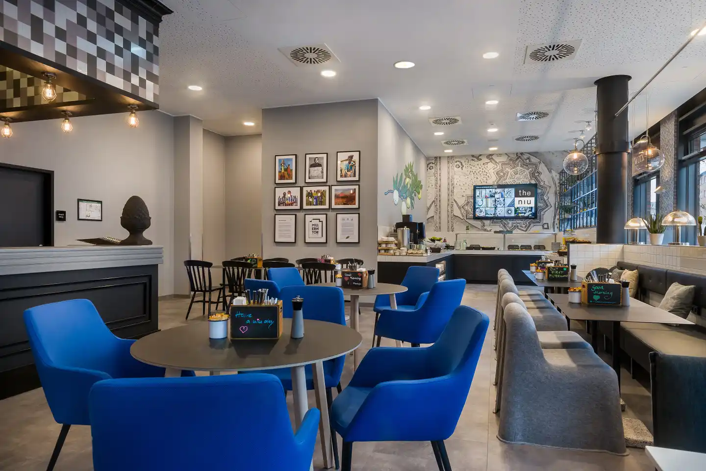 the niu Square Bar