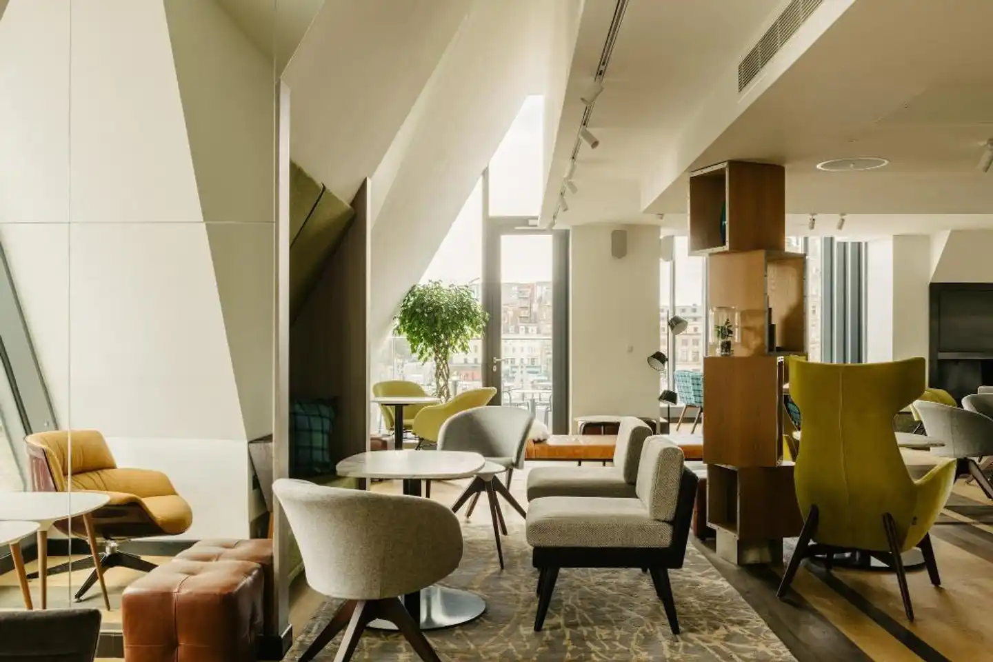 Market Street hotel Lobby