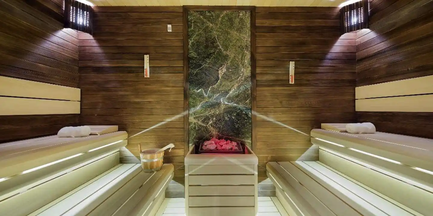 DoubleTree by Hilton Istanbul - Piyalepasa Wellness