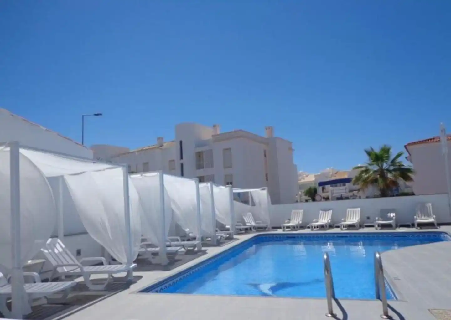 KR Hotel Pool