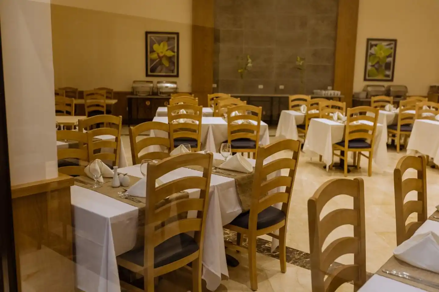 Sky View Suites Hotel Restaurant