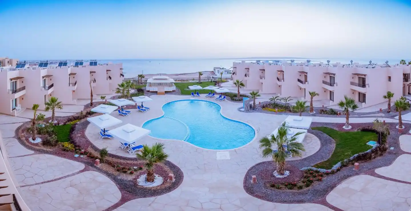 Sky View Suites Hotel Pool