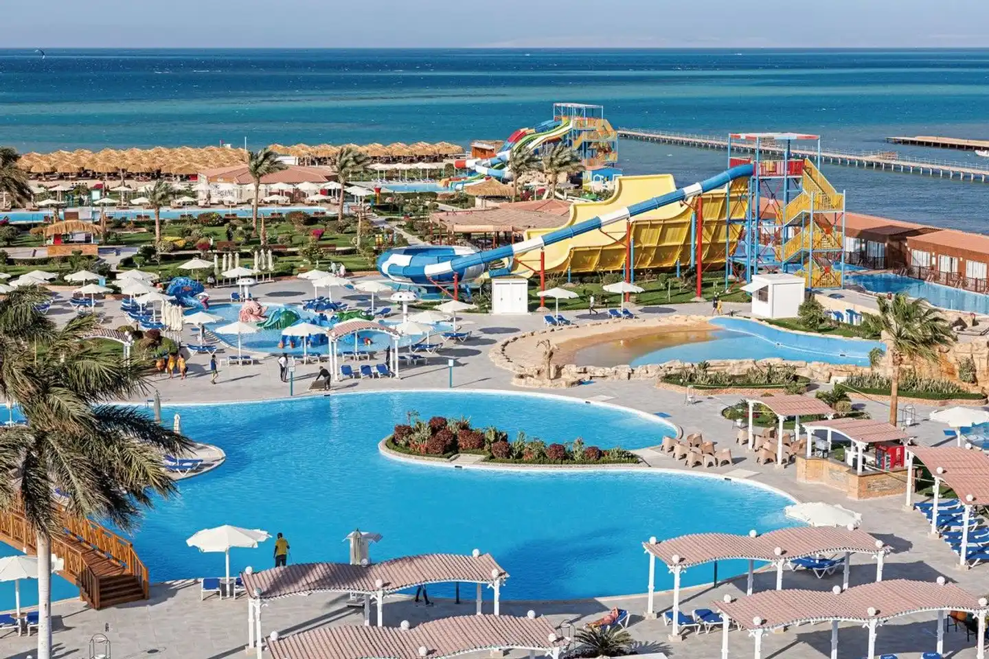 SUNRISE Solara Aqua Park Resort Pool