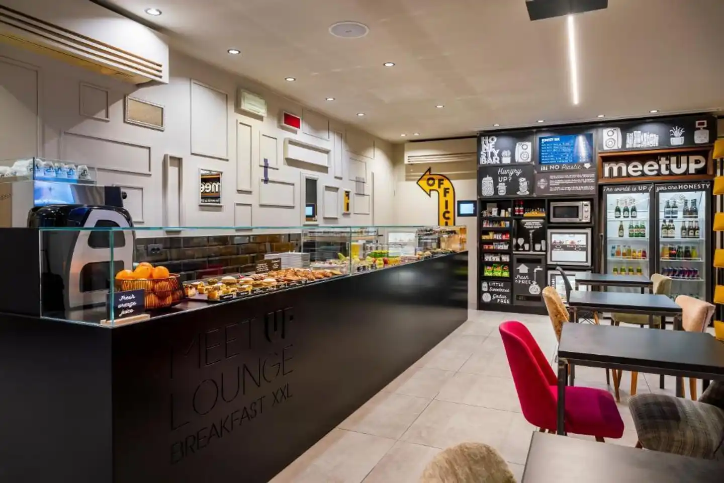 Up Hotel Bar