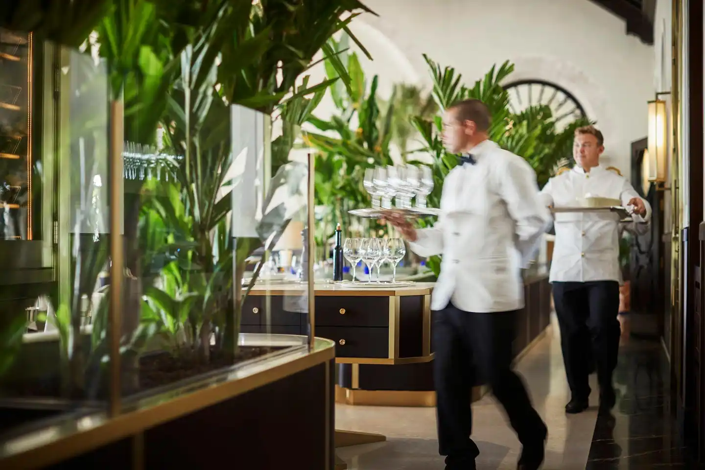 Four Seasons Hotel at The Surf Club Personen