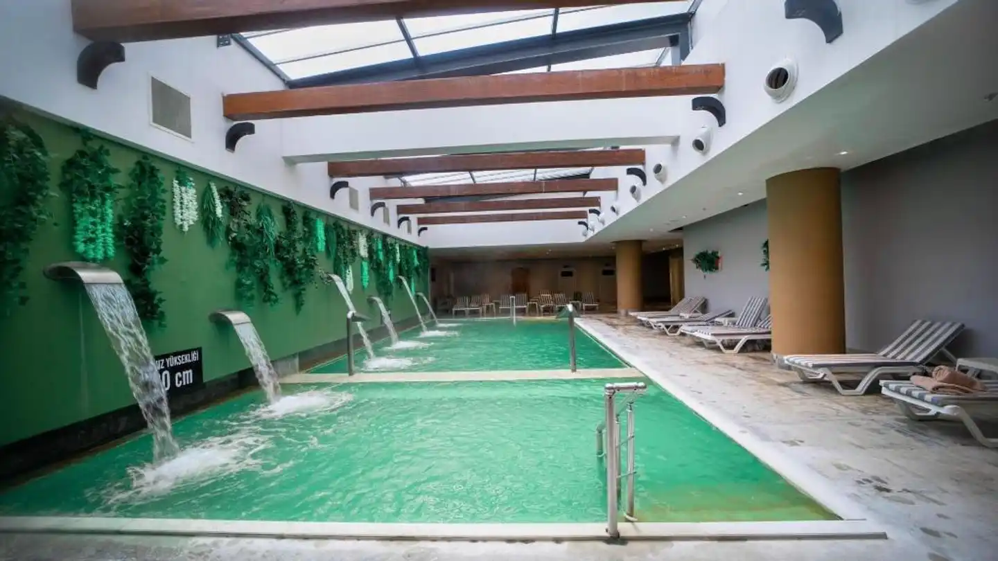 Seven For Life Thermal Hotel Pool