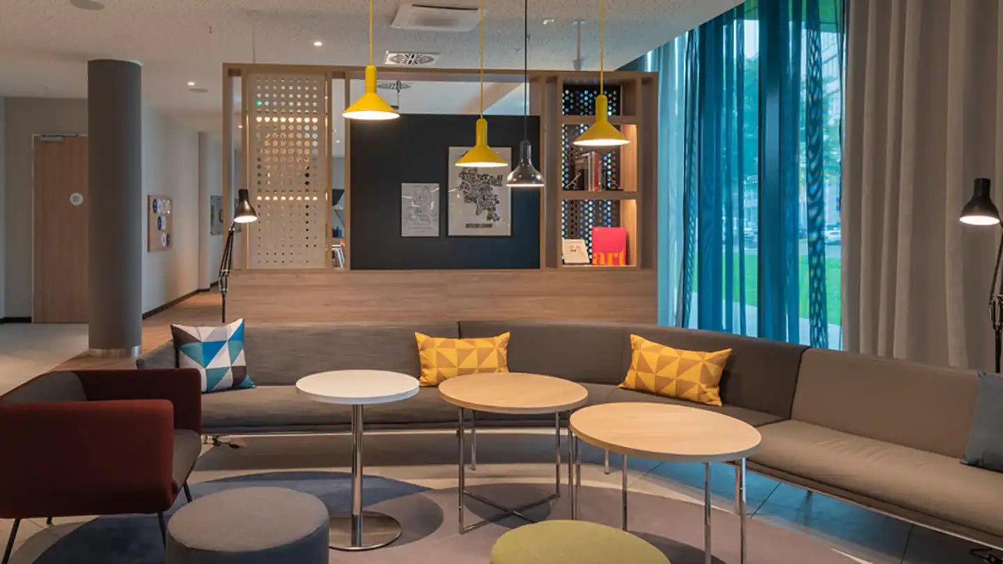 Holiday Inn Express Dusseldorf - Hauptbahnhof, an IHG hotel Lobby