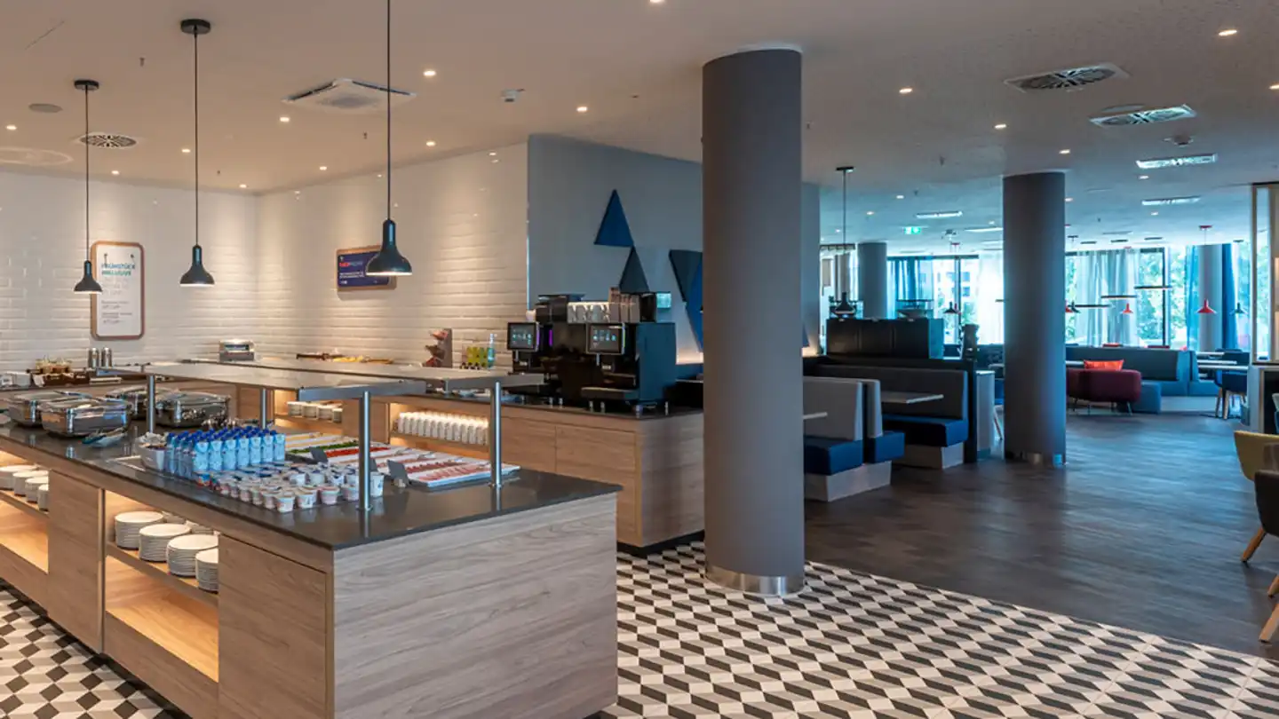 Holiday Inn Express Dusseldorf - Hauptbahnhof, an IHG hotel Lobby