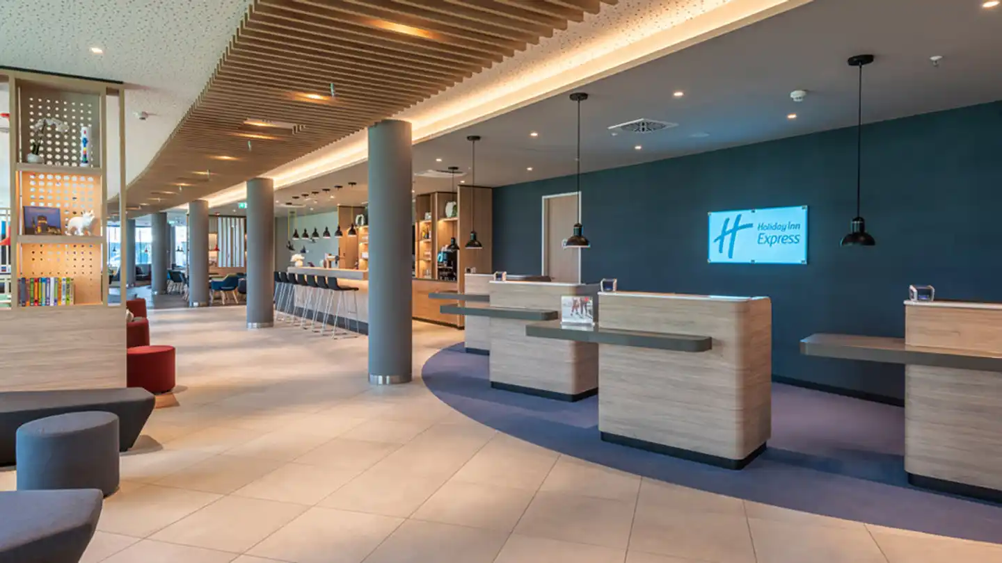 Holiday Inn Express Dusseldorf - Hauptbahnhof, an IHG hotel Lobby