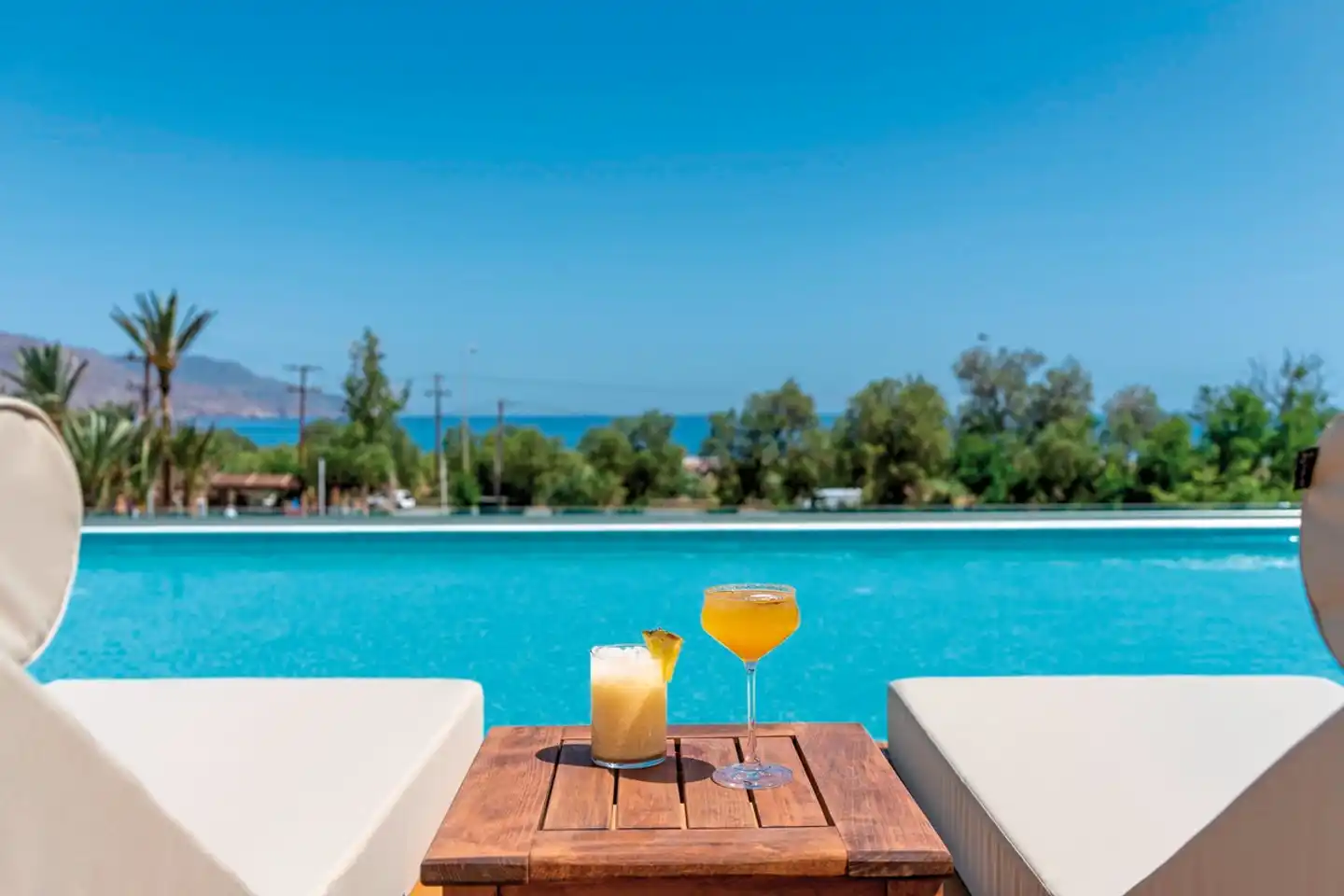 Georgioupolis Suites Pool
