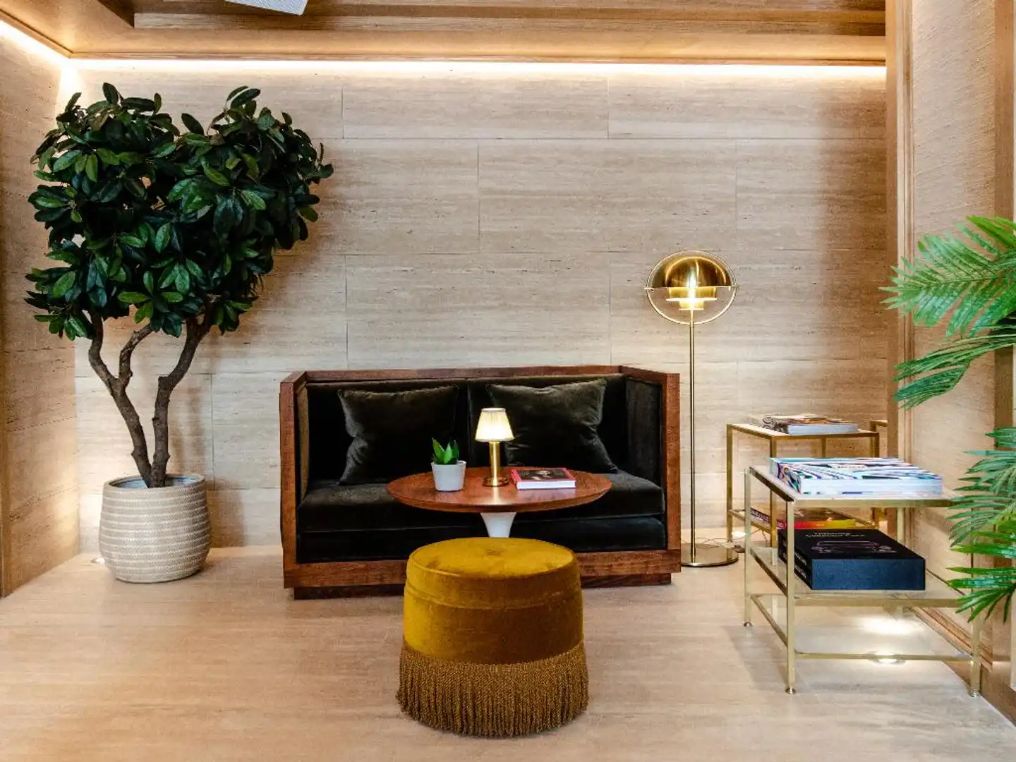 Brown's | Avenue Hotel Lobby