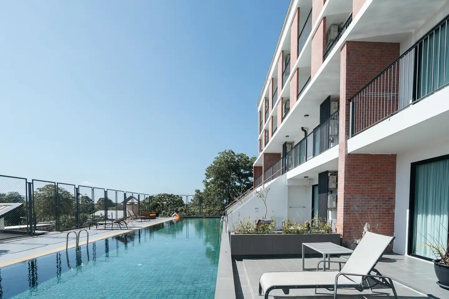 Marina House MUAYTHAI Ta-iad Phuket Terrasse