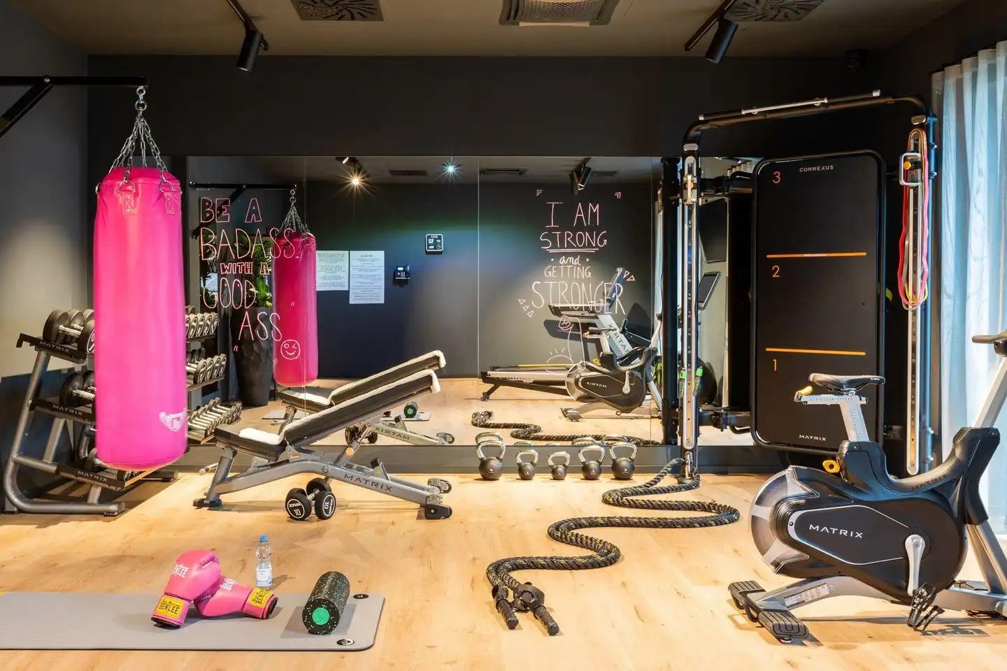 Moxy Plymouth Sport und Entertainment