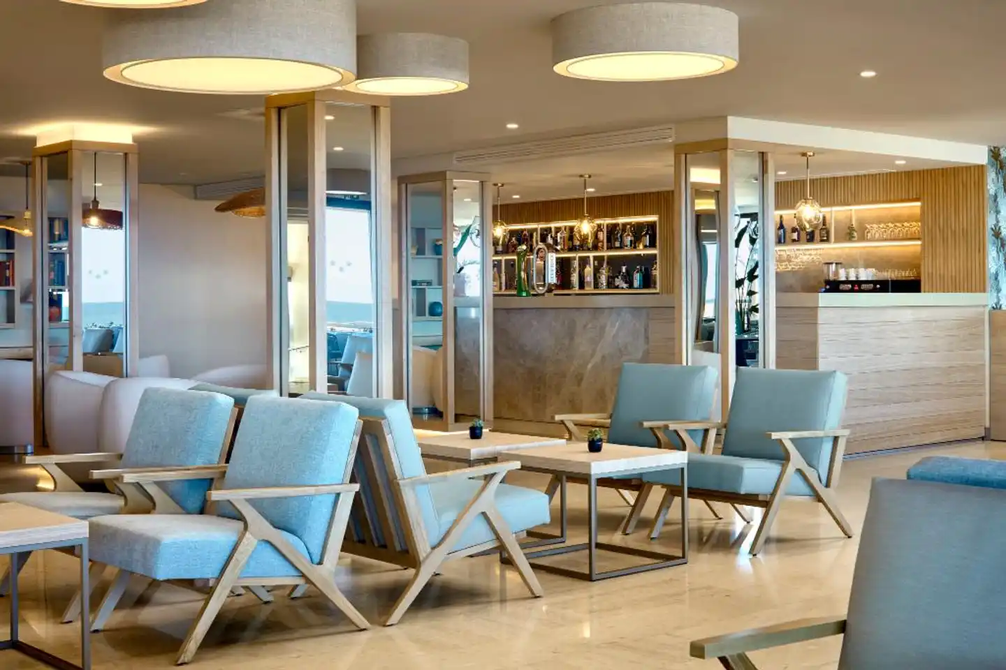 Dom Jose Beach Hotel Bar