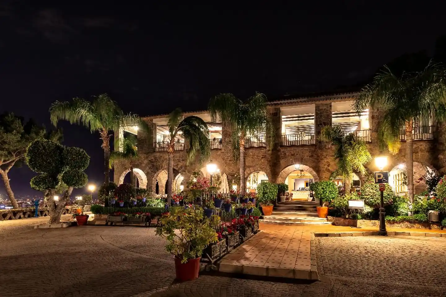 Parador de Málaga Gibralfaro Lobby