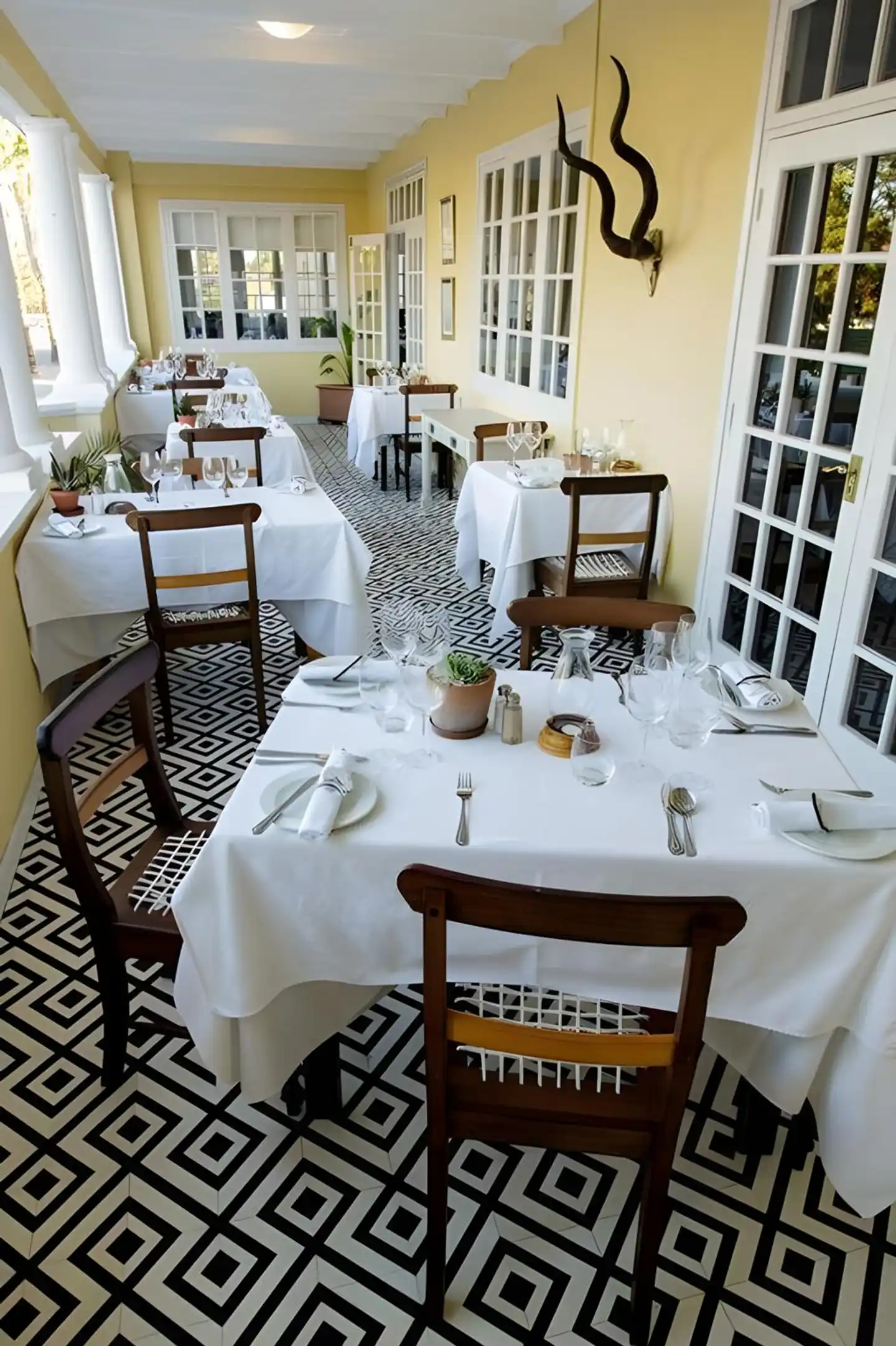 Queens Hotel Restaurant