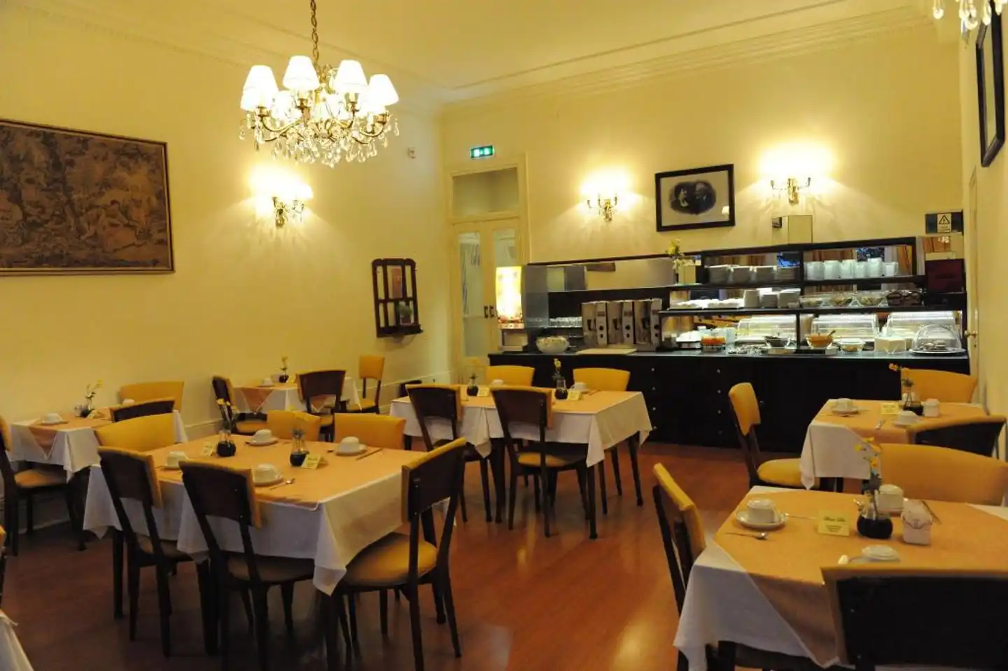 Aliados Restaurant