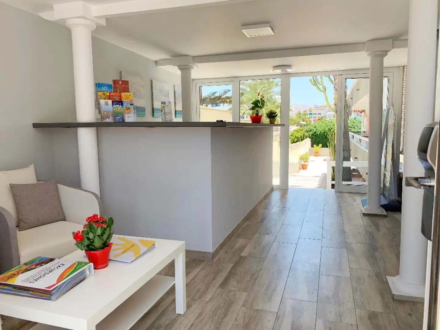 Apartamentos Don Gregorio Lobby